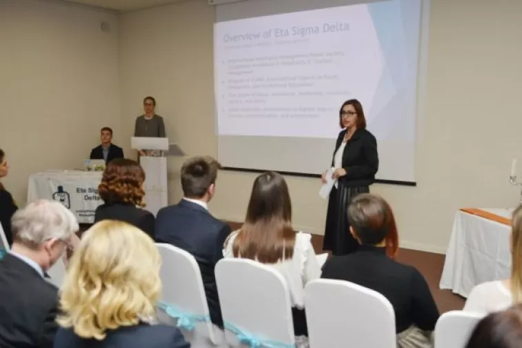 Studenti i predstavnici hoteliijerske struke primljeni u Eta Sigma Delta počasno studentsko dru&scaron;tvo