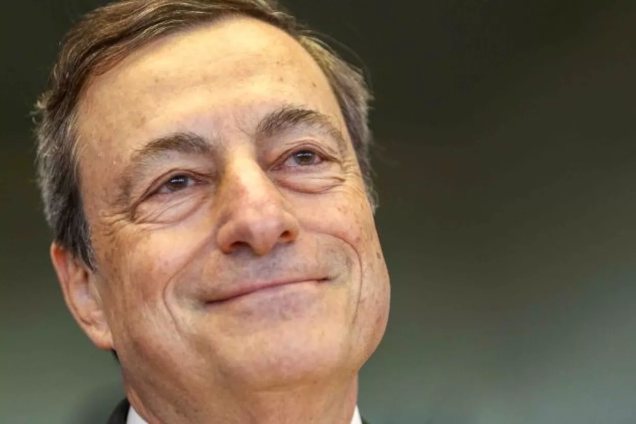 ECB povisio procjene rasta, nastavlja sa stvaranjem novca