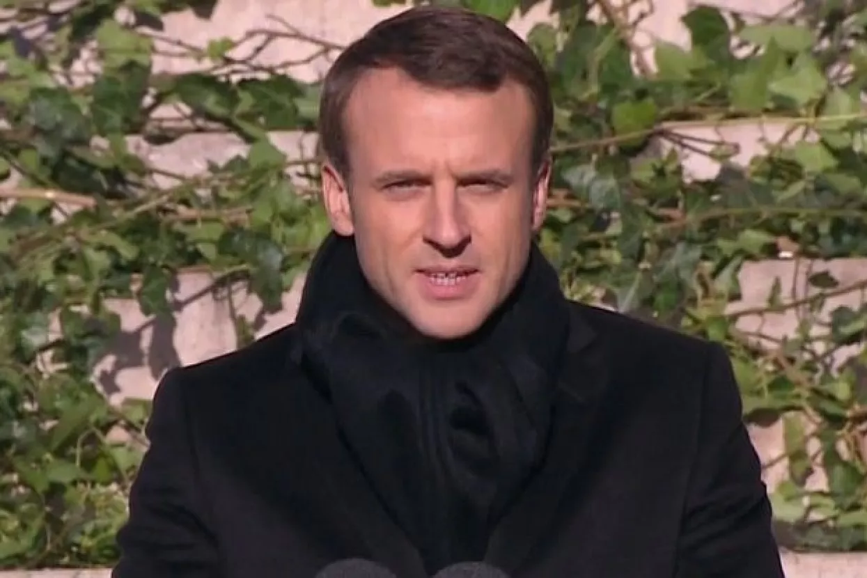 Macron slavi 40. rođendan u kraljevskom okruženju