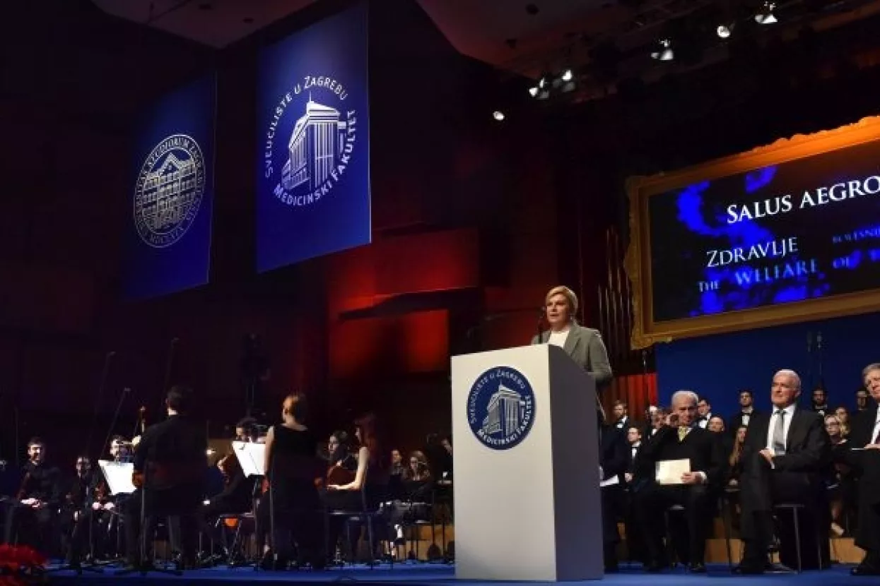 Kolinda Grabar Kitarović: Moramo stvoriti uvjete da liječnici ostanu u domovini i služe svom narodu