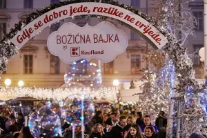 FOTO: Bajkoviti ispraćaj stare godine u srcu Zagreba