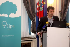 Udruga Lipa prikupila vi&scaron;e od 20 tisuća dolara za Crnu knjigu tro&scaron;enja javnog novca