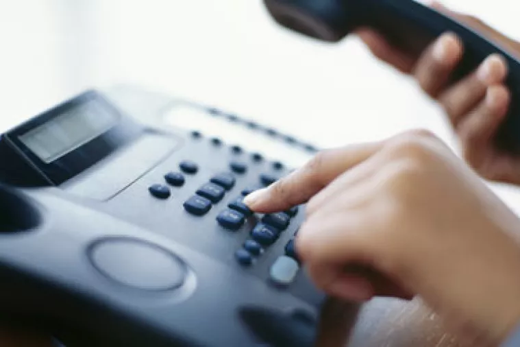 Francuski zatvorenici dobit će fiksne telefonske linije