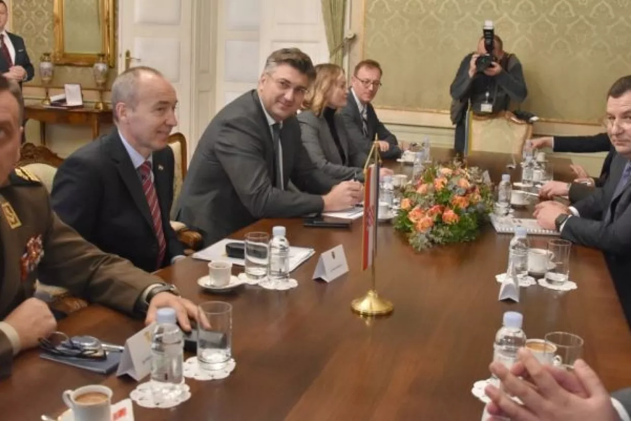 Ukrajinski ministar obrane priznao 'po hrvatsku stranu &scaron;tetan' remont MiG-ova