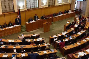 Novi saborski Poslovnik 'zauzdava brbljavce', skraćuje i smanjuje broj replika