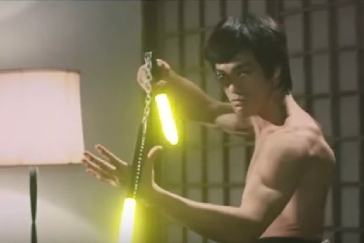 VIDEO: Bruce Lee i svjetlosne nunčake