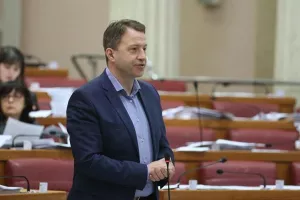 Most o zatvaranju Rafinerije Sisak: Vlada je pokleknula pred pritiskom i napravila lo&scaron; kompromis