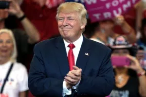 'Protekcionizam na prvom mjestu': Trump uveo astronomske carine na uvoz perilica i solarnih ploča