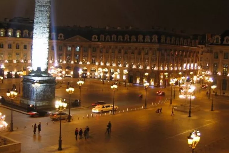VIDEO: Na dražbi predmeti iz pari&scaron;kog Ritza u kojem su boravili Chanel, Hemingway, Proust