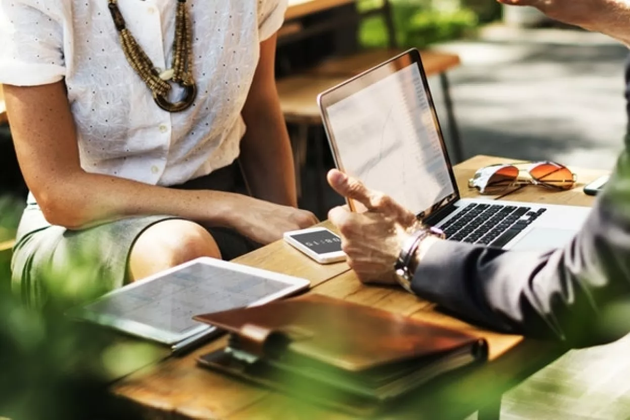 Gartner očekuje globalni rast isporuka na 2,3 milijarde računala, tableta i mobitela