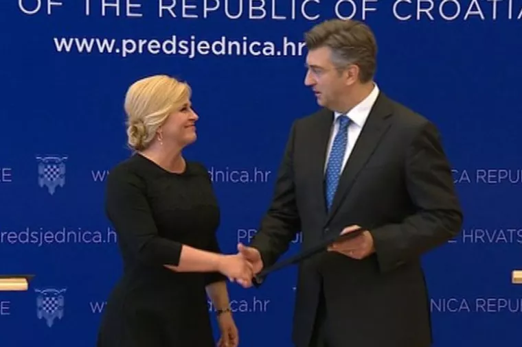 Premijer: Nabava borbenih aviona ide po propisu; Predsjednica: Odluku treba donijeti &scaron;to prije