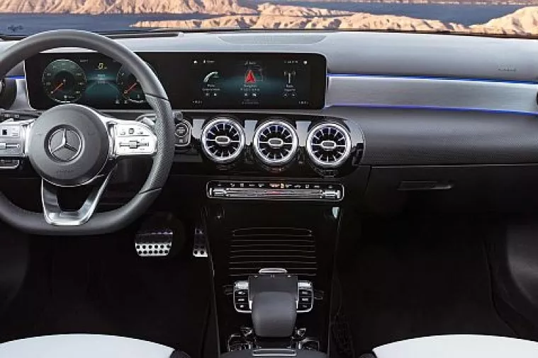 Mercedes: Nova A-klasa malo je duža, &scaron;ira, vi&scaron;a i digitalizirana