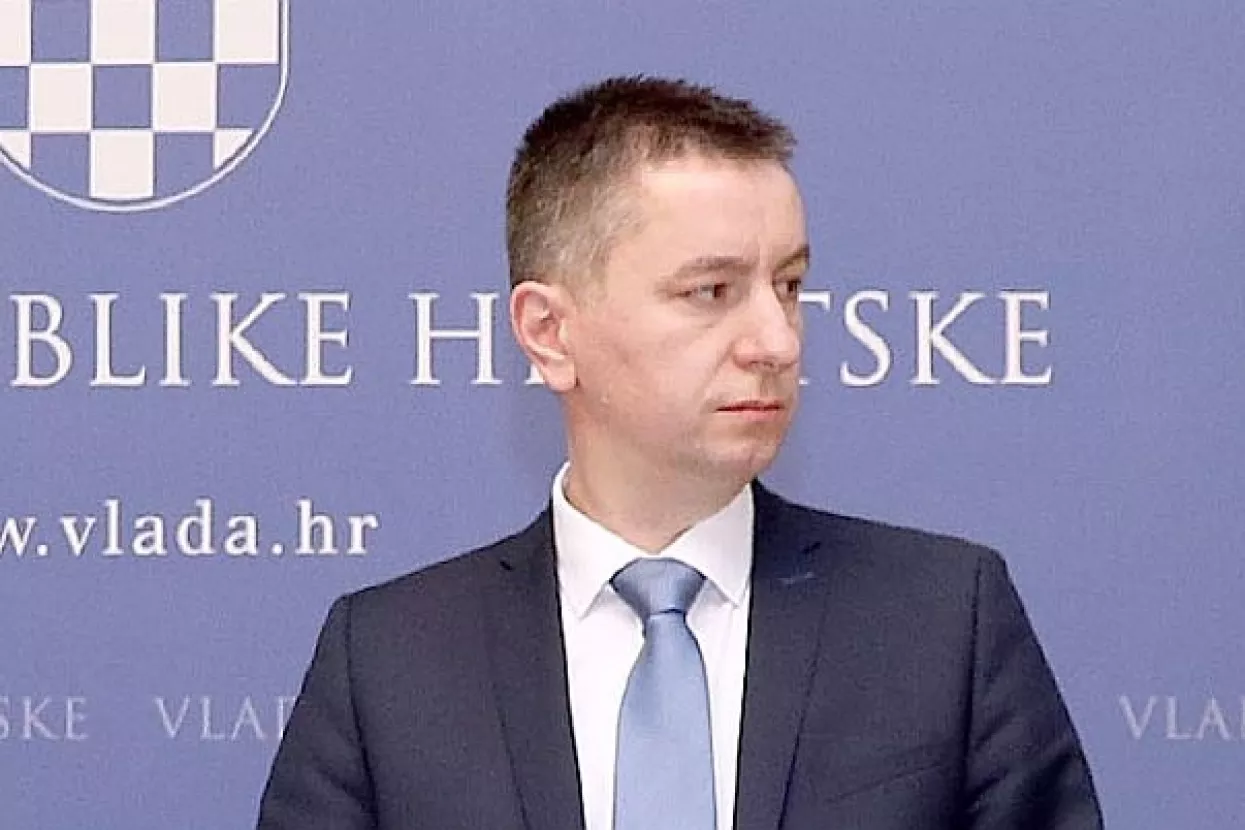 Životopis Fabrisa Peru&scaron;ka&nbsp;