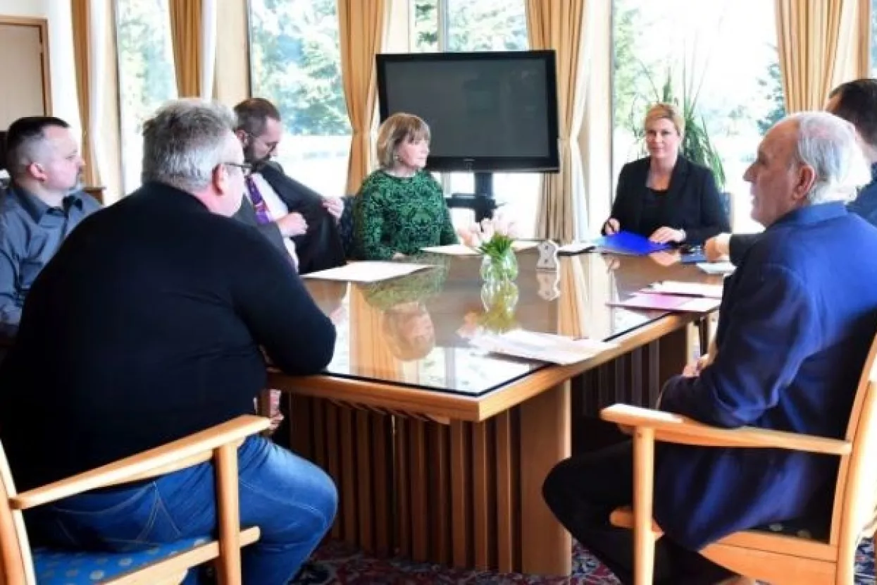 'Blokirani' upoznali Grabar-Kitarović s ključnim problemom, predložili svoja rje&scaron;enja
