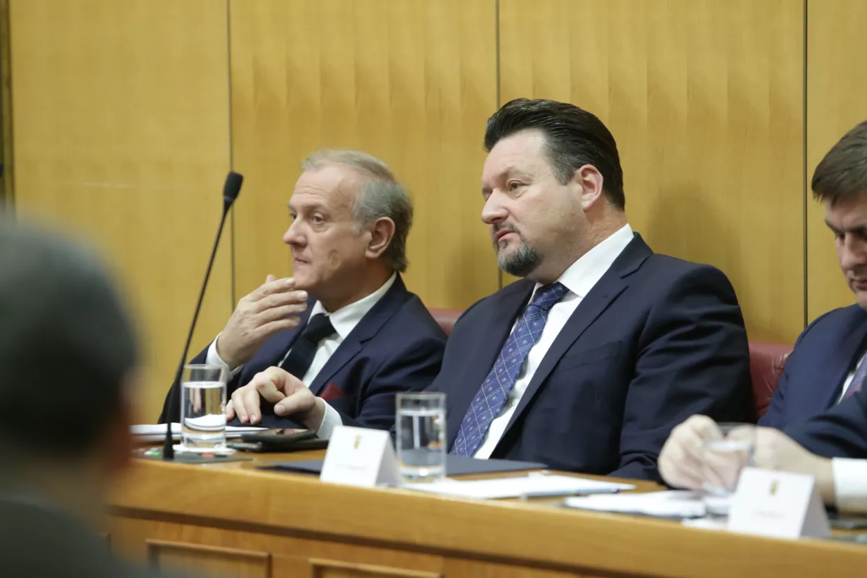 Oporba 'popljuvala' pravosudnu reformu; Ku&scaron;čević: Ako ne bude napretka dat ću ostavku
