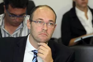 Od Stiera se očekuje da podnese ostavku na mjesto političkog tajnika HDZ-a &ndash; Novi list