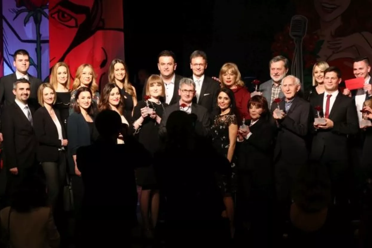 FOTO: Večernjakovu ružu za najbolje TV lice 2017. godine osvojio Zoran &Scaron;prajc