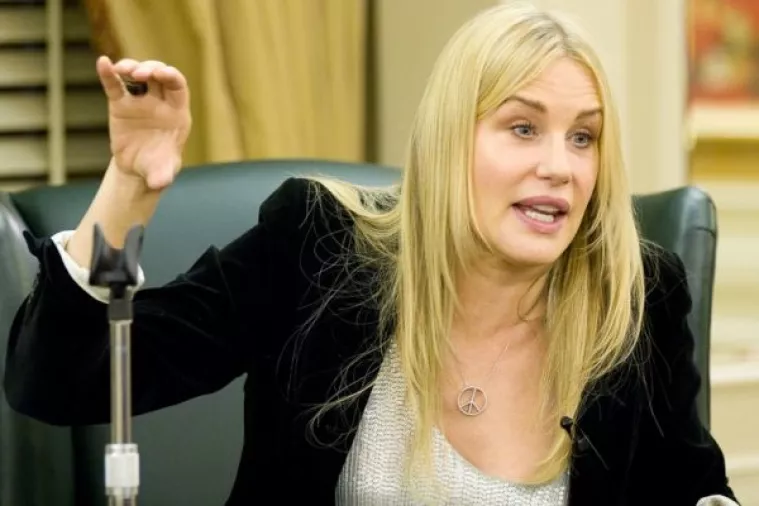 Daryl Hannah objavila režiserski prvijenac Paradox