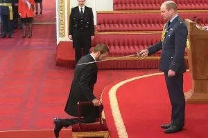 VIDEO: Ringo Starr postao vitez