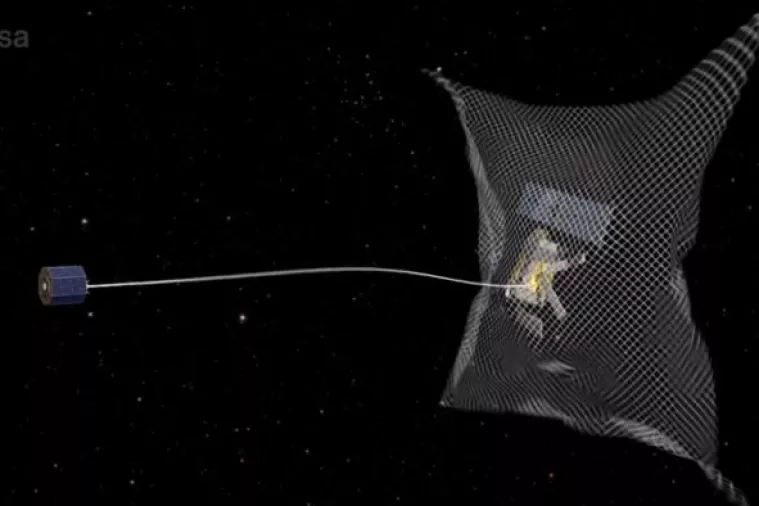 VIDEO: ESA harpunima i mrežama peca svemirski kr&scaron;