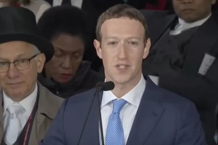 Zuckerberga spasila 'tehnolo&scaron;ka nepismenost' senatora