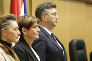Zastupnici koji u nju imaju povjerenja, očuvali 'vruću fotelju' Martine Dalić