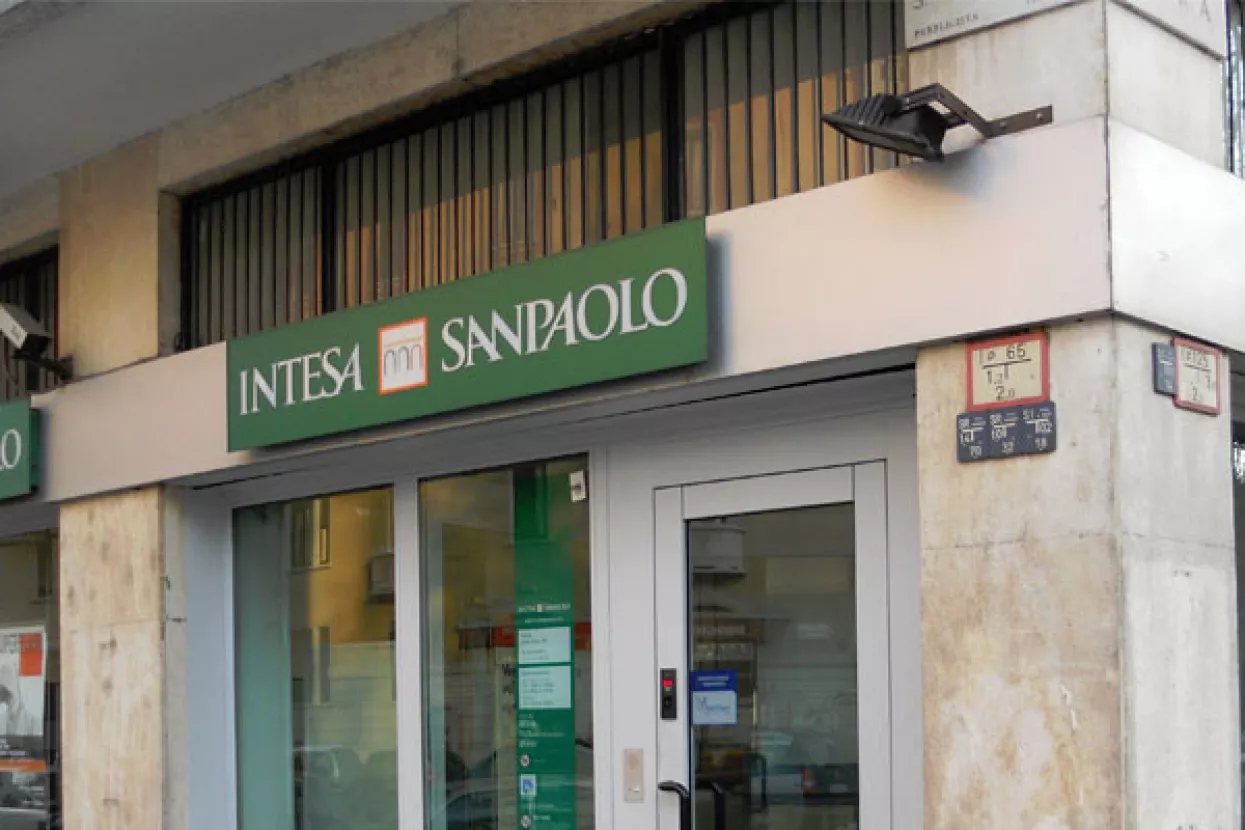 &Scaron;vedski Intrum dostavio ponudu za Intesin odjel za naplatu dugova