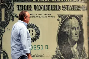Dolar narastao zbog poruka FED-a da će nastaviti povećavati kamate