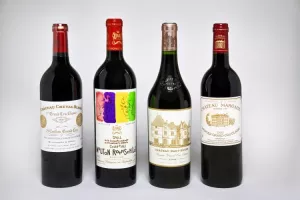 Emirates otvaranjem najfinijih vina iz vlastitog vinskog podruma lansirao kolekciju Emirates Vintage