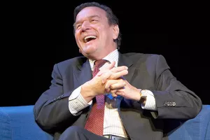Schroederov peti brak: 'Audi-kancelar' postao 'Gospodar prstenova'