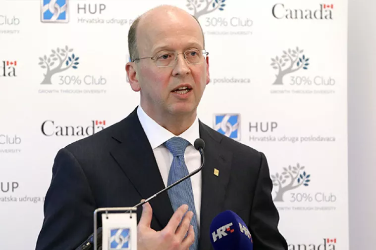 Victor Dodig: Mit je da se do visokih pozicija dolazi isključivo napornim radom