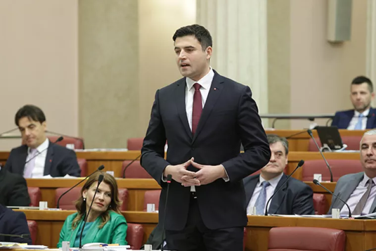 Oporba traži raspu&scaron;tanje Sabora, vladajući ističu da imaju podr&scaron;ku javnosti