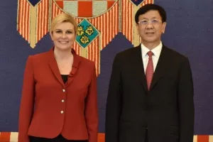 Grabar-Kitarović i Jianming: Gradnja Pelje&scaron;kog mosta mogla bi potaknuti kineska ulaganja u Hrvatsku