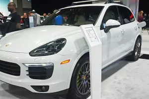 Porsche Cayenne: Nova izvedba u hibridnoj verziji