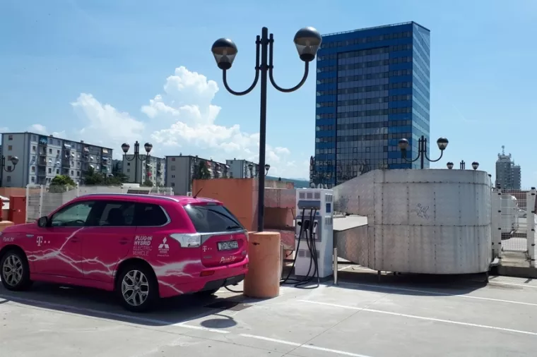 Rijeka dobila prvu brzu e-punionicu za električna vozila