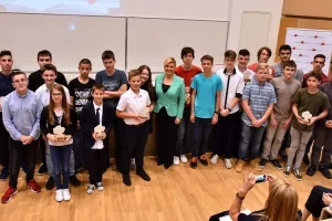Najboljim učenicima i studentima dodijeljeni Oskari znanja: Učinimo svijet i Hrvatsku ljep&scaron;ima