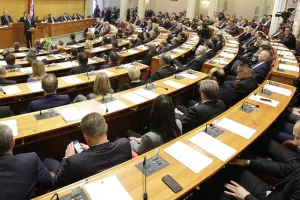 Saborski 'vrući krumpiri': SDP podcrtao neprihvatljivost nacionalizacije Ine privatizacijom HEP-a