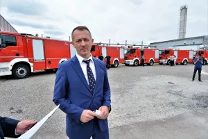 FOTO: Flammifer isporučio osam vi&scaron;enamjenskih cisterni na kori&scaron;enje vatrogasnim dru&scaron;tvima RH