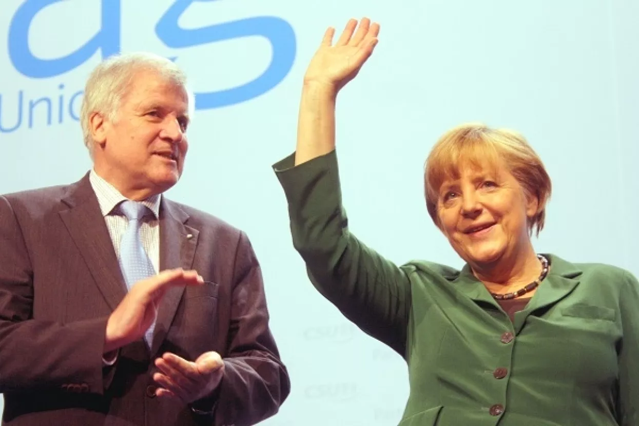 Kompromis rije&scaron;io krizu njemačke vlasti - otvaraju se centri za izbjeglice na granici s Austrijom