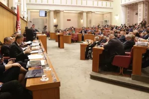 Sabor donio paket zakona koji će olak&scaron;ati položaj 326.379 blokiranih građana