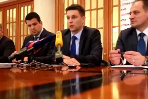 Petrov: Odbijanjem zakona o mikrosolarima Vlada ide putem klijentelizma