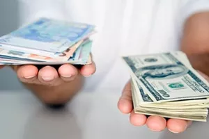 Dolar jutros ojačao, europske burze pale