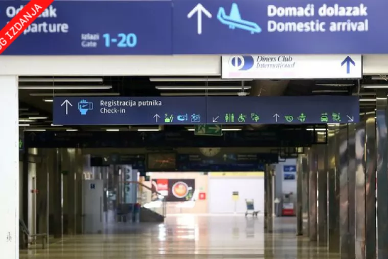 Stara zgrada na Plesu jo&scaron; bez korisnika