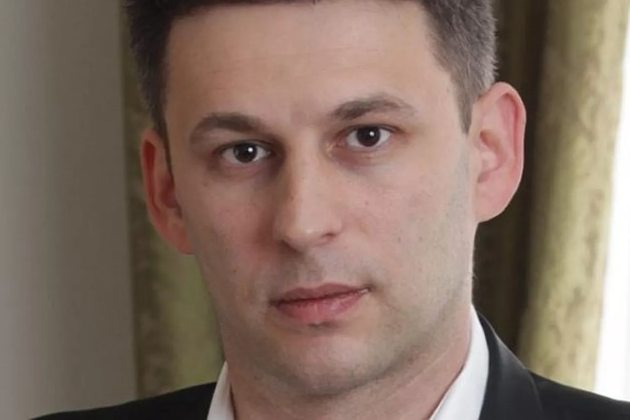 Most o doprinosima: Zbog čega se ide za tim da se ugrozi marljivi pojedinac?