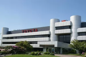 Toyota 'produbljuje' za 500 milijuna dolara partnerstvo s Uberom