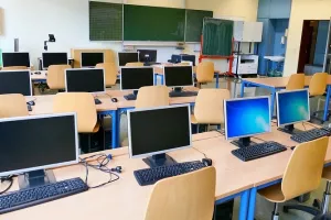 Novi obavezan predmet: Ministarstvo s 36 milijuna kuna opremilo informatičke radionice