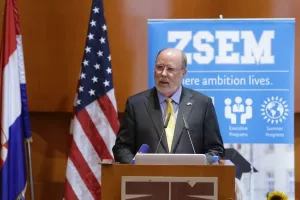 Veleposlanik Kohorst na Z&Scaron;EM-u: Nemojte se bojati neuspjeha i riskirajte dok ste mladi