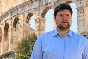 Grbin traži poja&scaron;njenje kako Vlada planira uplatiti plaće u Uljaniku i ne prekr&scaron;iti zakon
