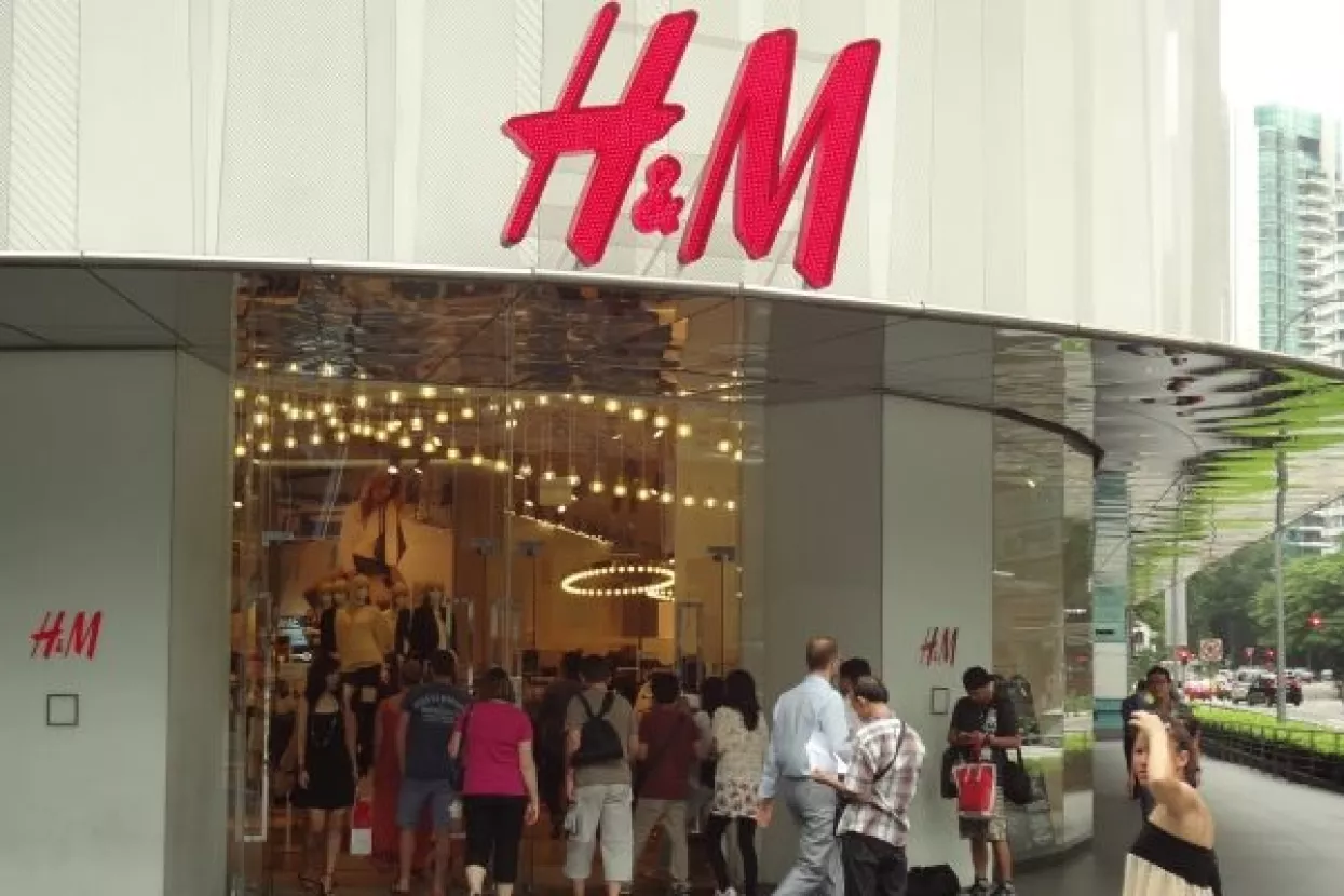 Problemi s logistikom smanjili kvartalnu dobit H&M-a