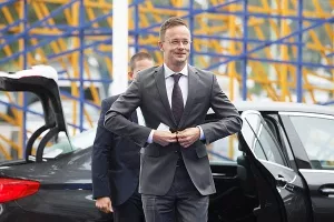 Szijjarto: Mađarska zainteresirana za zakup polovice kapaciteta LNG terminala na Krku